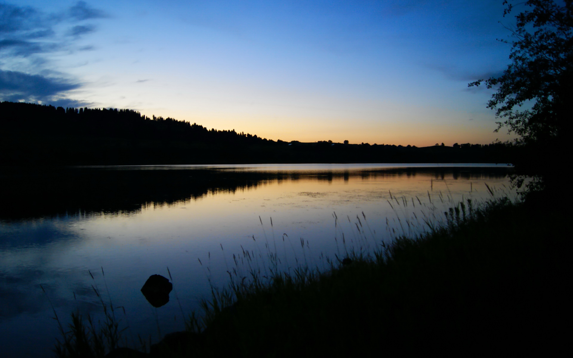 熊猫体育网址-意甲攻防对决：精彩瞬间层出不穷，意甲对抗强度
